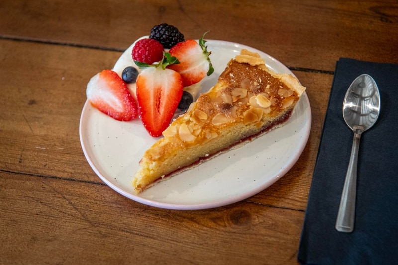 almond-slice-with-summer-fruits